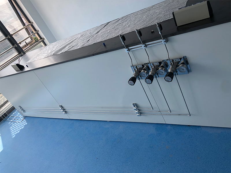 1765177010201224.jpg 实验室气体管路设备