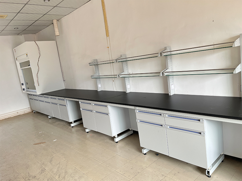 广州食品检测机构钢木实验台设备改造华巨升案例